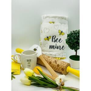 Bee Kitchenware Decor Bundle